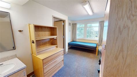 Briscoe Quad Single Room With Bathroom