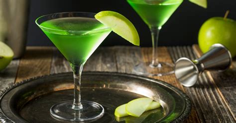 10 Best Apple Vodka Drinks and Cocktails - Insanely Good