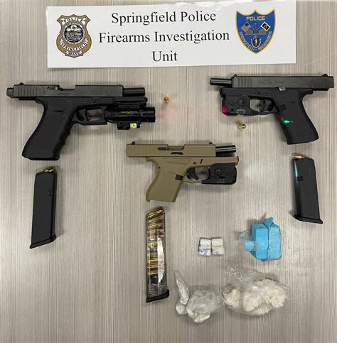 Spd Fiu Detectives Seize Three Loaded Firearms Including A Machine Gun