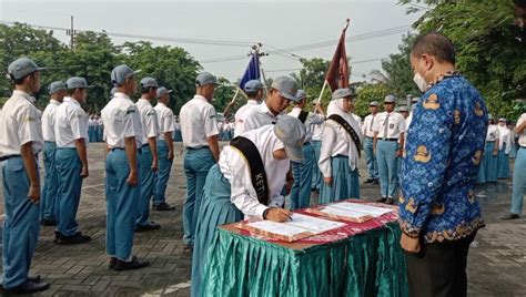 Serah Terima Jabatan Osis Mpk Periode Sman Surabaya Smanexix