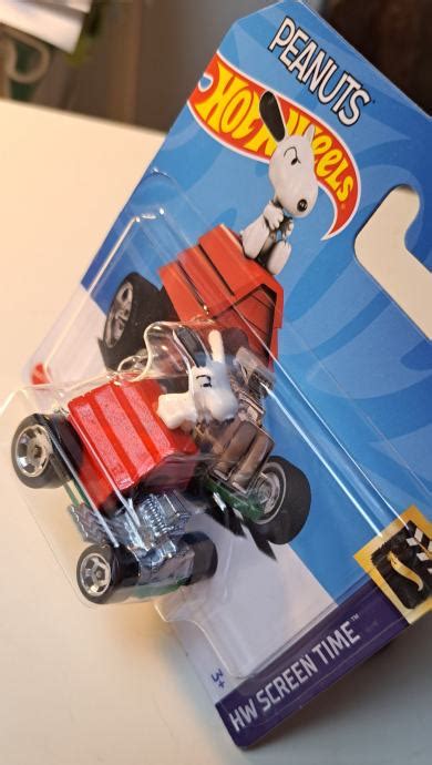 Hot Wheels Snoopy Peanuts
