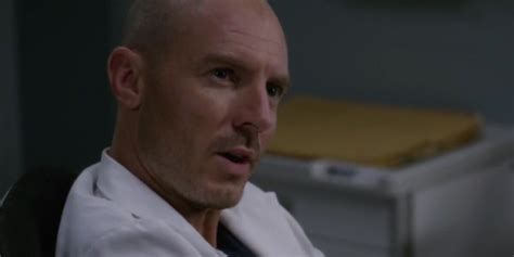 Greys Anatomy Saison 16 Qui Est Richard Flood Alias Cormac Hayes