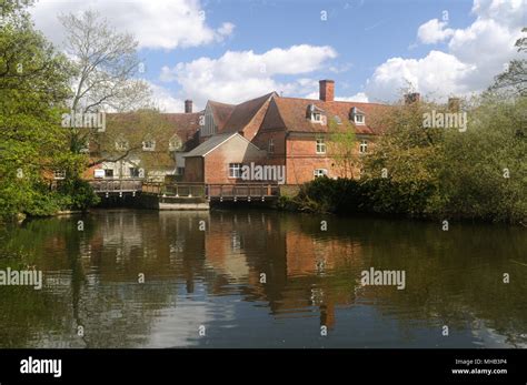 Flatford National Trust Hi Res Stock Photography And Images Alamy