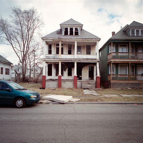 100 Abandoned Houses