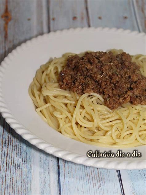 Culinária E o dia a dia Massa à Bolonhesa