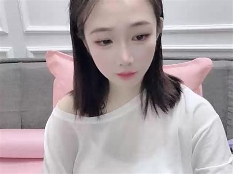 Stunning Naked Stripping On Cam For Live Sex Video Chat RealitySex