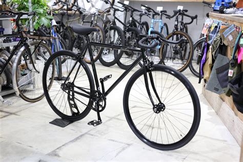 FUJI FEATHER Glitter Black velo life UNPEU 中津店