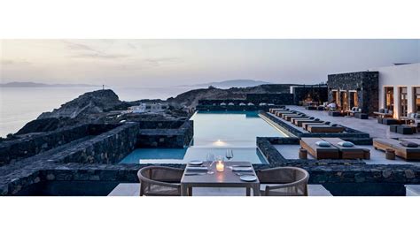 The most INCREDIBLE Oia, Santorini accommodation!