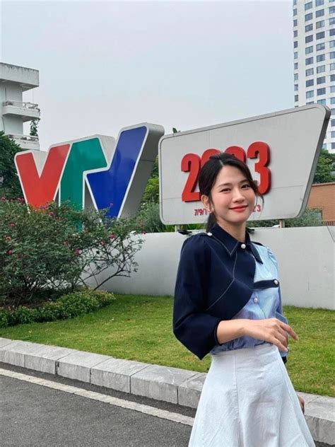 Tiktoker Lê Bống lột xác ngoạn mục Từ thảm họa lè lưỡi đến nàng thơ VTV mới Hot KOLs