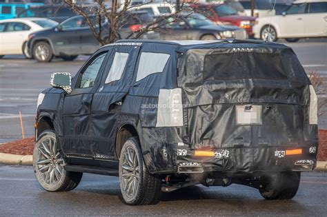 2021 Cadillac Escalade Looks Much Better Than All New Chevrolet Tahoe Suburban Autoevolution