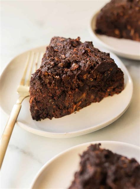 Dark Chocolate Date Cake The Healthy Epicurean