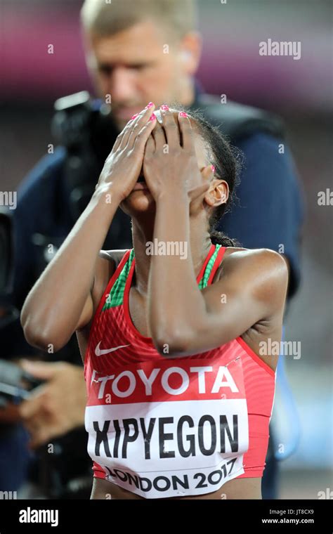 London Uk 07 Aug 17 Faith Chepngetich Kipyegon Of Kenya Celebrating