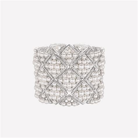Үнэт эдлэлийн шинэ цуглуулга: Signature de Chanel | Buro 24/7