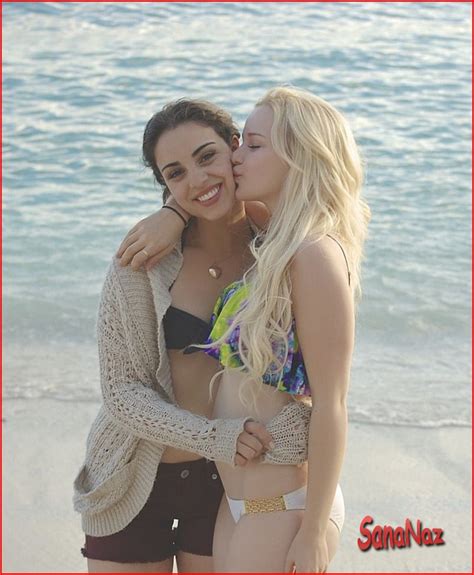 Dove Cameron In A Bikini Dove Cameron Bikinis Old Celebrities