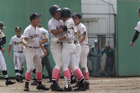 日大藤沢、横浜隼人にサヨナラ勝ち 武冨、5安打完投 高校野球 カナロコ By 神奈川新聞