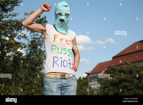 Free Pussy Riot Protest Flashmob Shoot For A Music Video Joint Protest