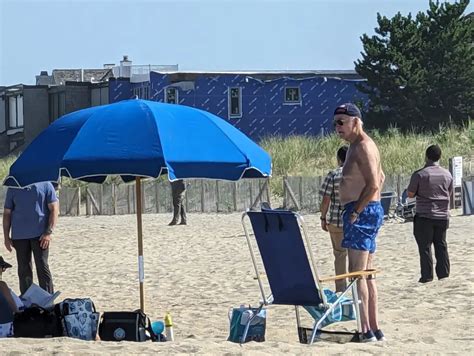 En Fotos Joe Biden En La Playa Tomando Sol En Rehoboth Beach El