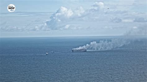 Vrachtschip Fremantle Highway Al Uren In Brand Kan Nog Dagen Duren