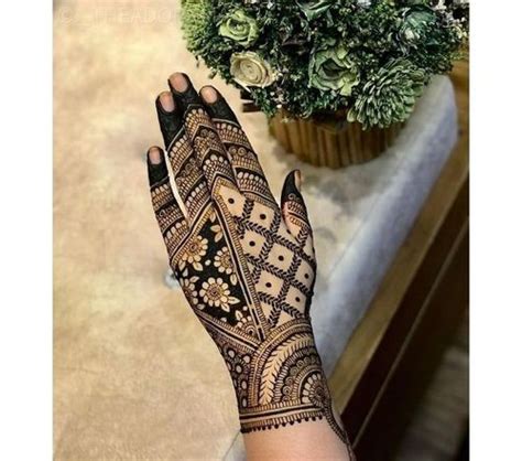 61 Spectacular Back Hand Mehndi Designs 2022 With Images Fabbon