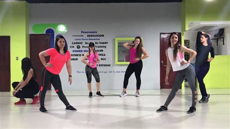 Maluma Felices Los Zumba Choreo By Carlos Torres Youtube