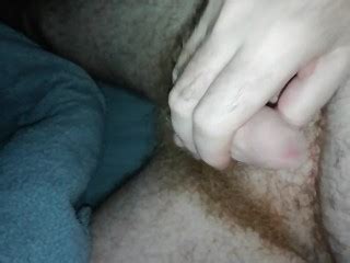 在床上揉捏我的鸡巴 英国毛茸茸的姜爸爸熊 Pornhub Gay