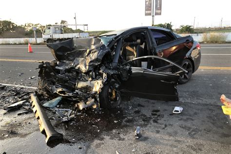 雲林驚傳嚴重車禍！2客車相撞車頭全毀 2人無呼吸心跳送醫搶救 社會萬象 社會 聯合新聞網