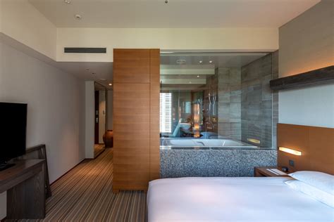 Hotel Review: Hyatt Regency Tokyo (Regency Club Room) - Conveniently ...