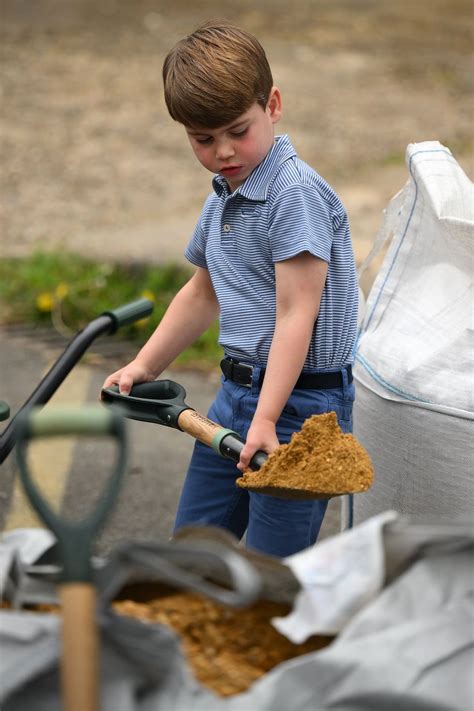 The 40 Best Photos Of Prince George Princess Charlotte And Prince