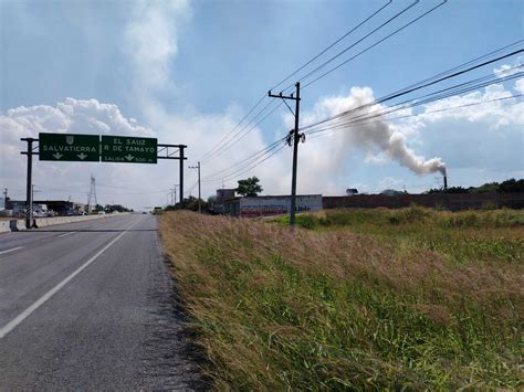 Vecinos de Celaya denuncian contaminación de asfaltadora es difícil