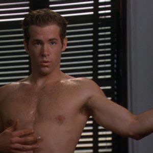 Ryan Reynolds Sexy Naked Photos Pics