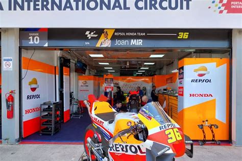 Mengintip Paddock Tim MotoGP Repsol Honda Di Sirkuit Mandalika