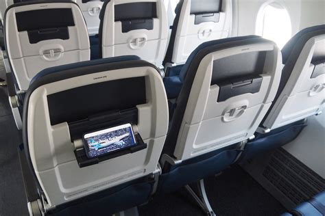 Review: United 737 MAX 9 Economy Plus From Houston to Orlando