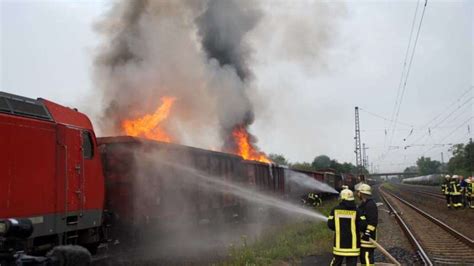 Brennender Zug Legt Bahnverkehr Auf Strecke Bebra Fulda Lahm