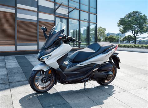 Yamaha MT Best Naked Bike Of The Year Below Cc BikesRepublic