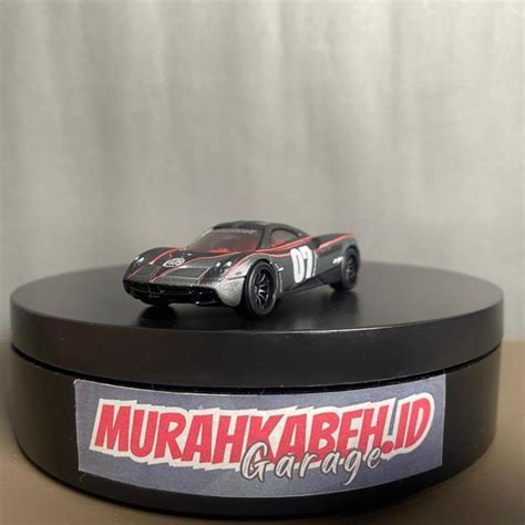 Hot Wheels Premium Pagani Huayra Replica Entertainment Gumball