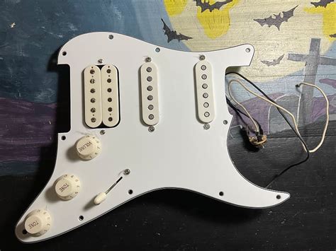 Mojotone Quiet Coil Hss Prewired Pickguard White Reverb