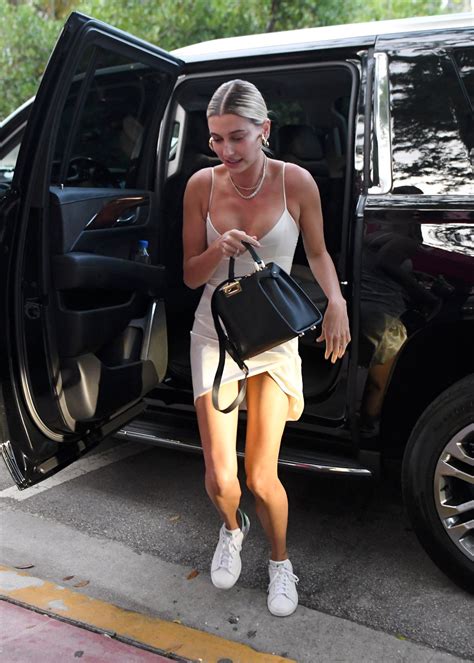 Hailey Baldwin Sexy Body Hot Celebs Home