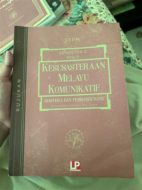 Buku Kesusasteraan Melayu Komunikatif Semester Hobbies Toys Books