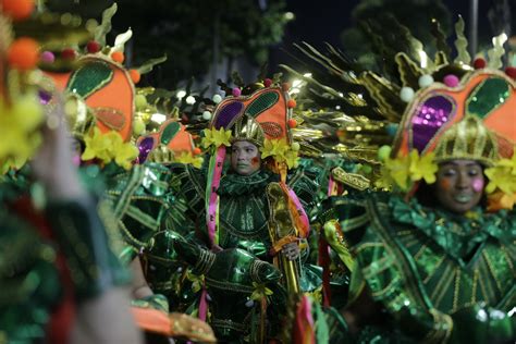 An Lise Baile Do Caju Da Mocidade Abre A Segunda Noite De Desfile