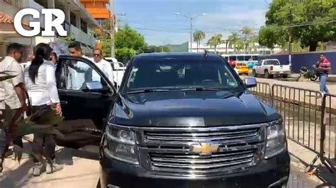 Se Descompone Camioneta De Amlo En Oaxaca Youtube