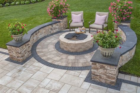 Stone Seating Wall, paver sitting wall | AffordablePatio.com