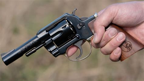 henry repeating rifle