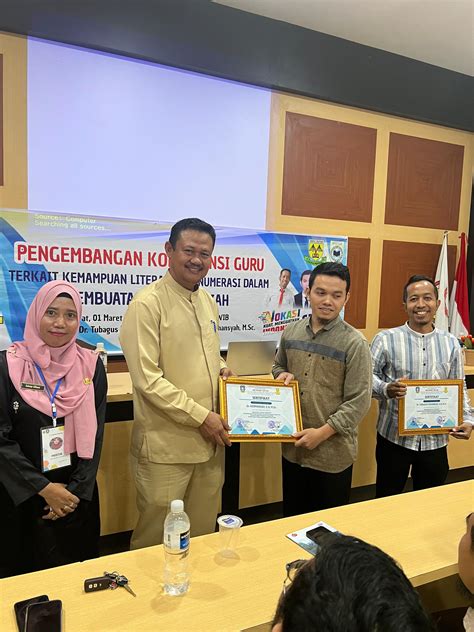 In House Training Smk Negeri Batam Tentang Kemampuan Literasi Dan