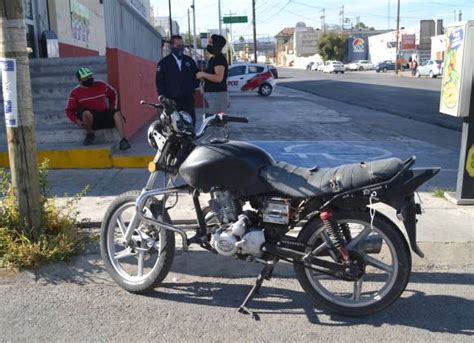 Le Quita Derecho De Paso Y Tira A Motociclista En Zona Centro De Saltillo