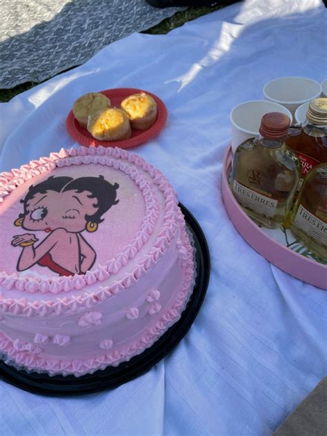 Betty Boop Cake Pretty Birthday Cakes Funny Birthday Cakes Cute