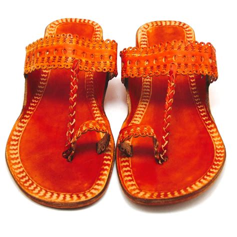 Ethnic Women Indian Kholapuri Toe Strap Leather Chappals Sandals