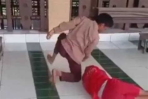 Foto Viral Video Perundungan Siswa SMP Di Balikpapan Hanya Gara Gara