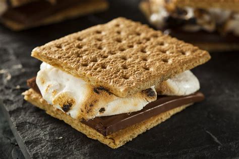 S Mores with Marshmallows Chocolate and Graham Crackers Stock Photo - Image of camp, treat: 41742256