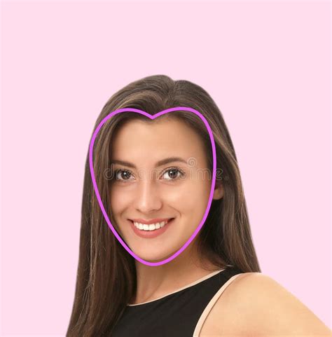 Mujer Muy Sexy Con Cuerpo Delgado En Bikini Negro Elegante En El Fondo Imagen De Archivo