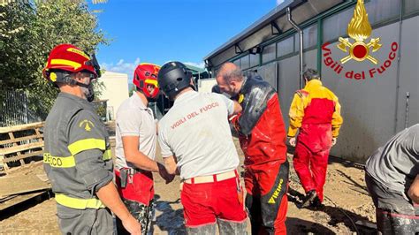 Maltempo In Toscana Trovato Il Corpo Dellottavo Disperso Gli